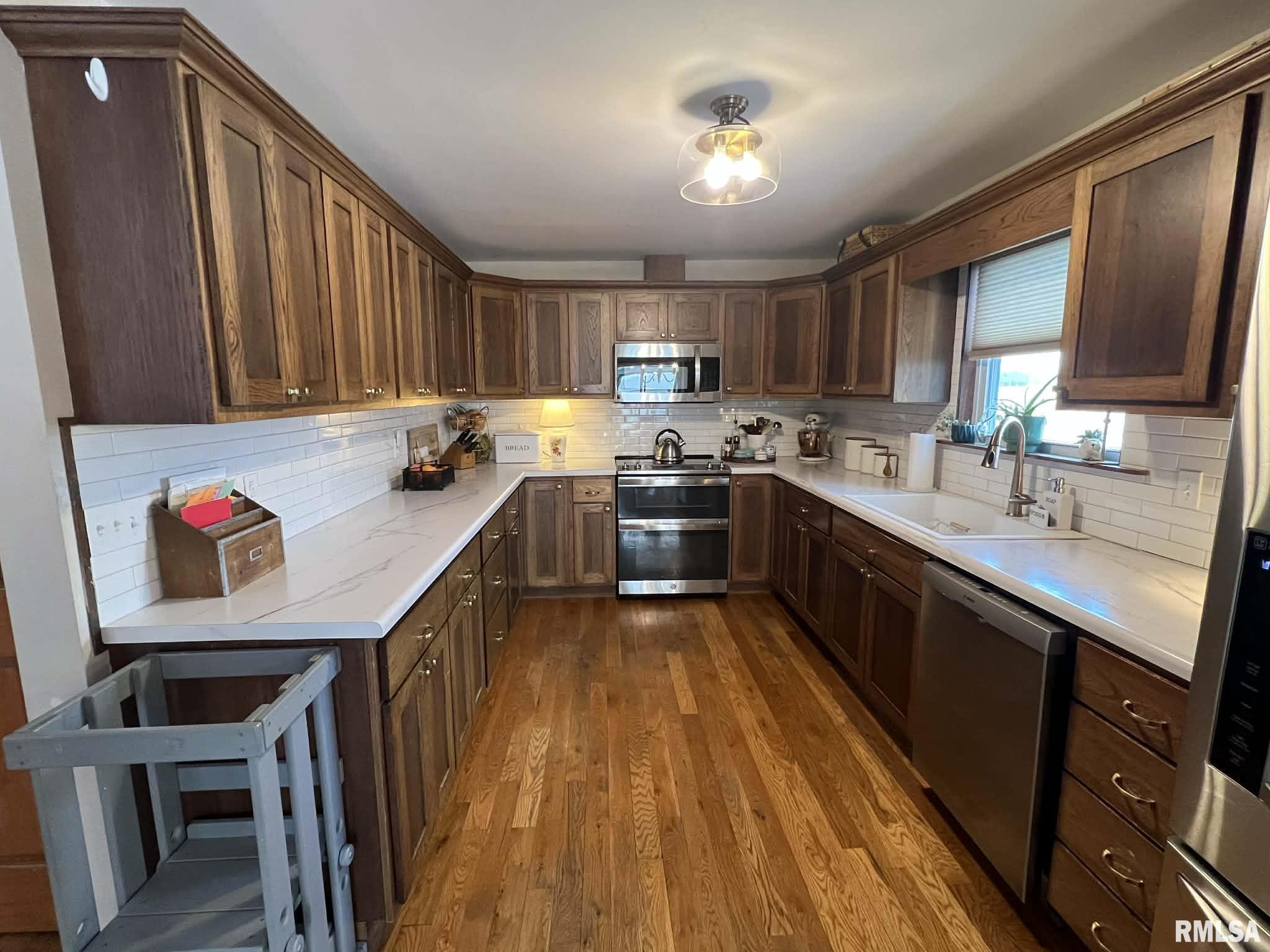 9365 North 950th Road Macomb, IL 61455 - Photo 11 of 47