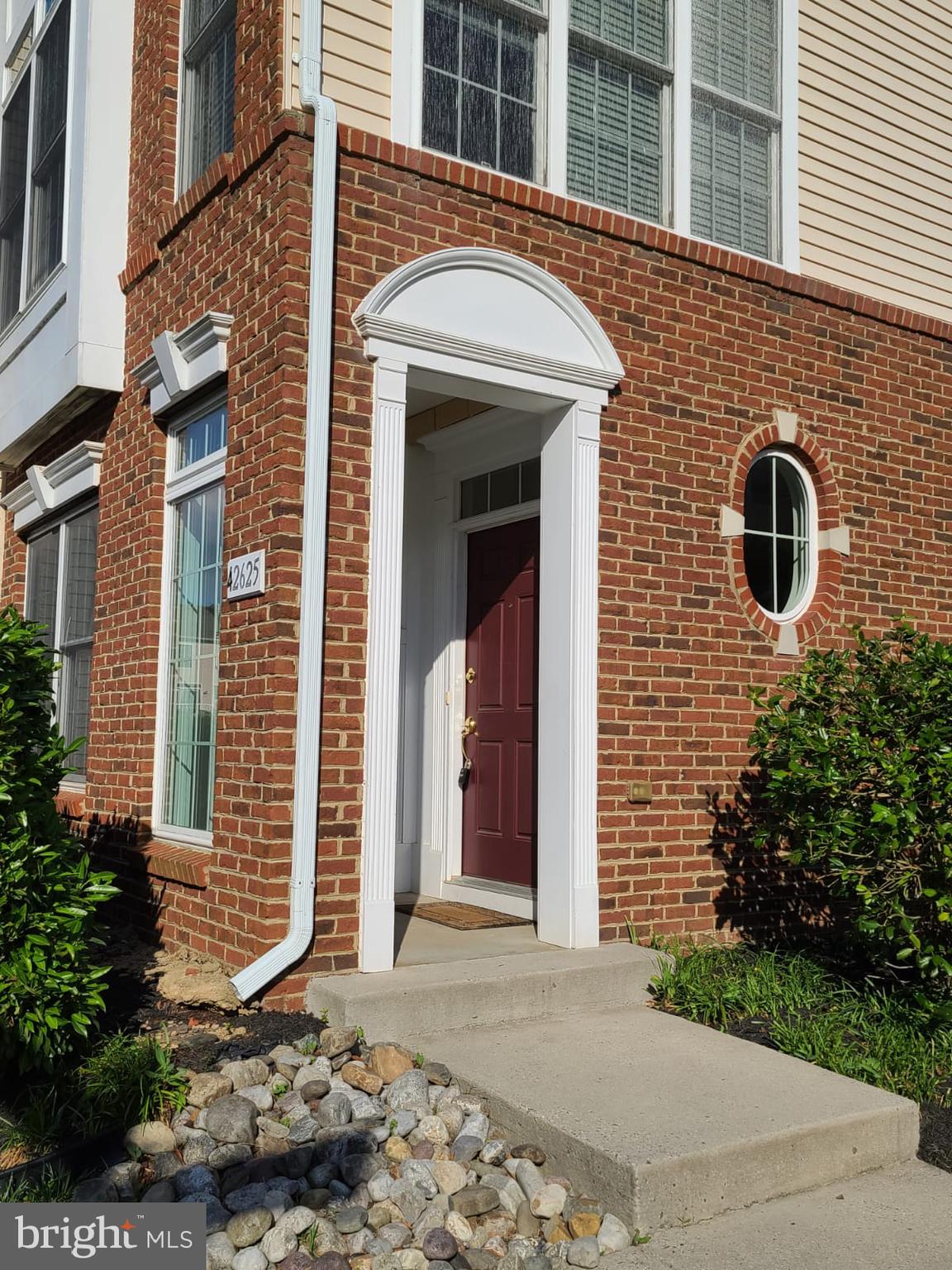 42625 Homefront Terrace Chantilly, VA 20152 - Photo 1 of 32