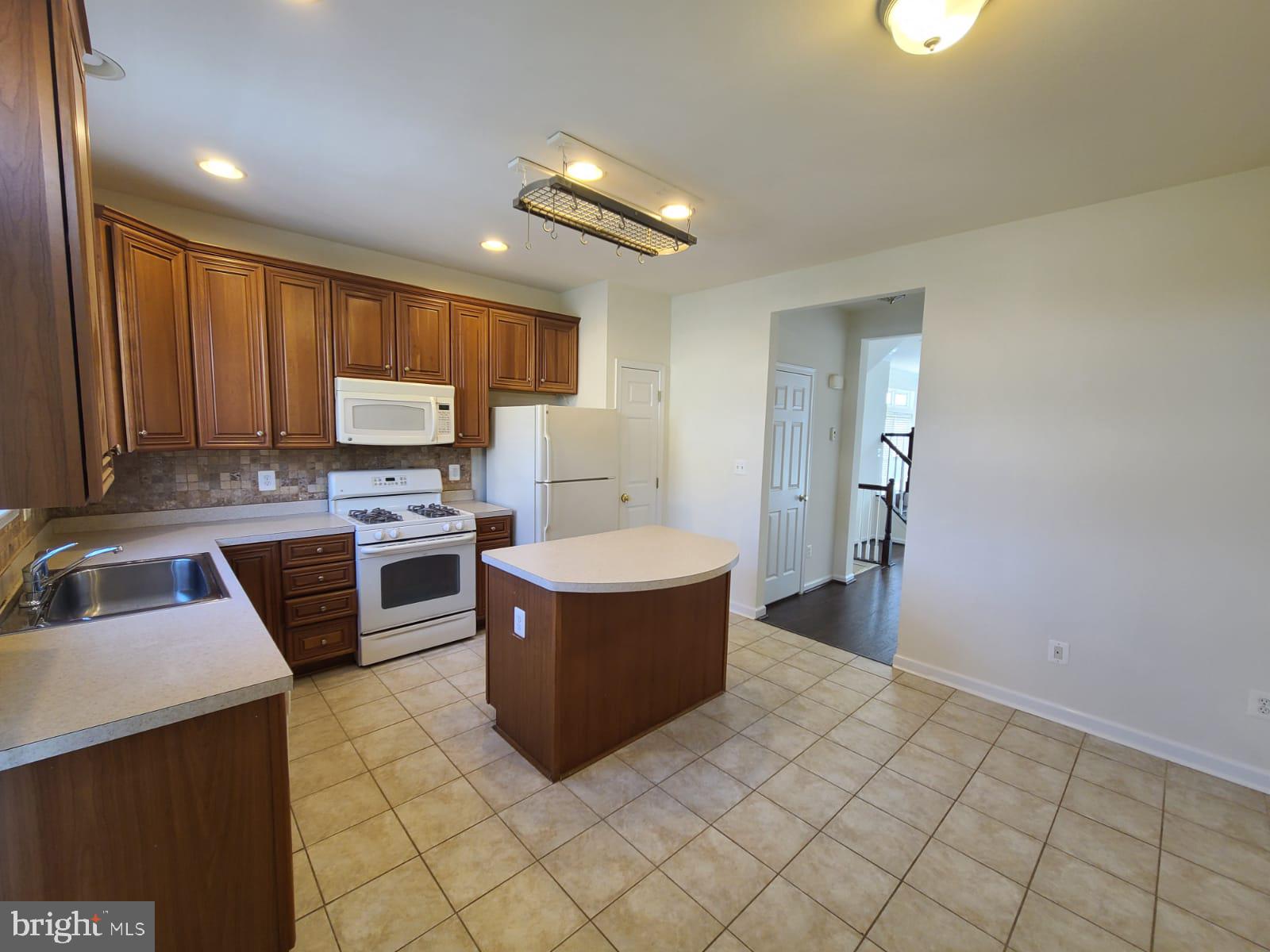 42625 Homefront Terrace Chantilly, VA 20152 - Photo 11 of 32