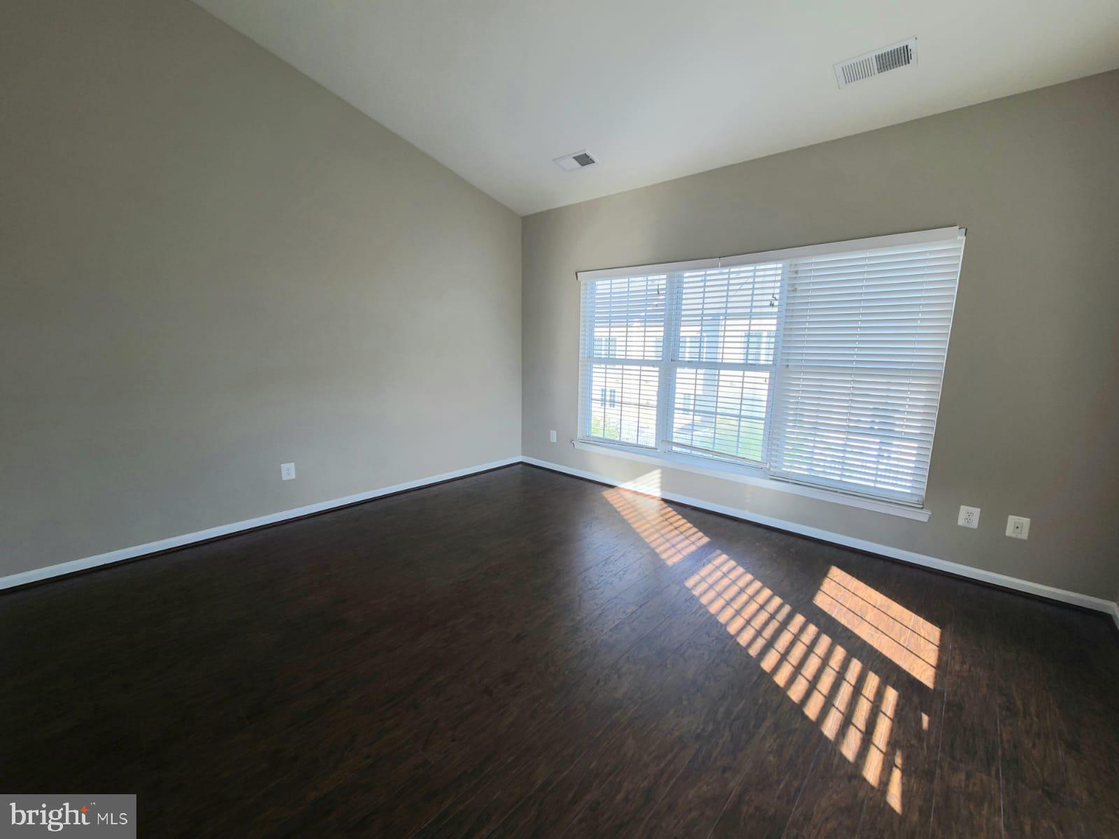 42625 Homefront Terrace Chantilly, VA 20152 - Photo 18 of 32
