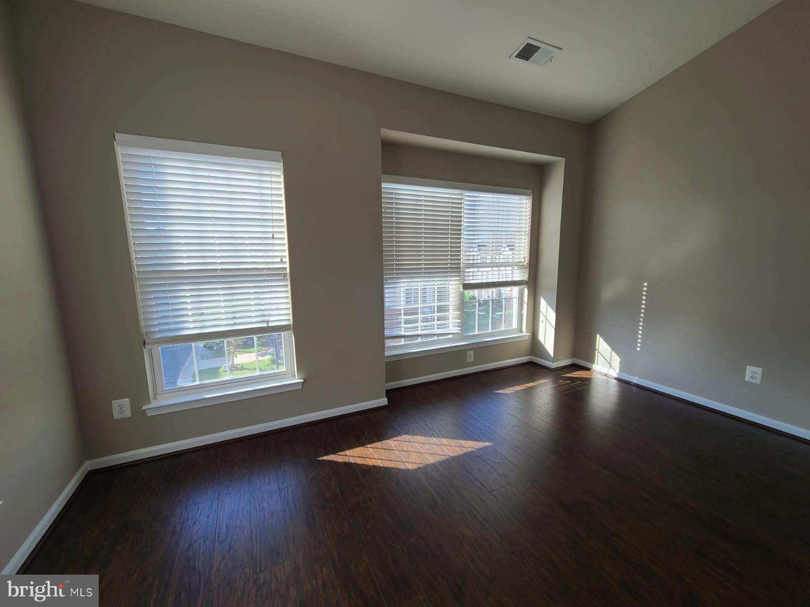 42625 Homefront Terrace Chantilly, VA 20152 - Photo 23 of 32