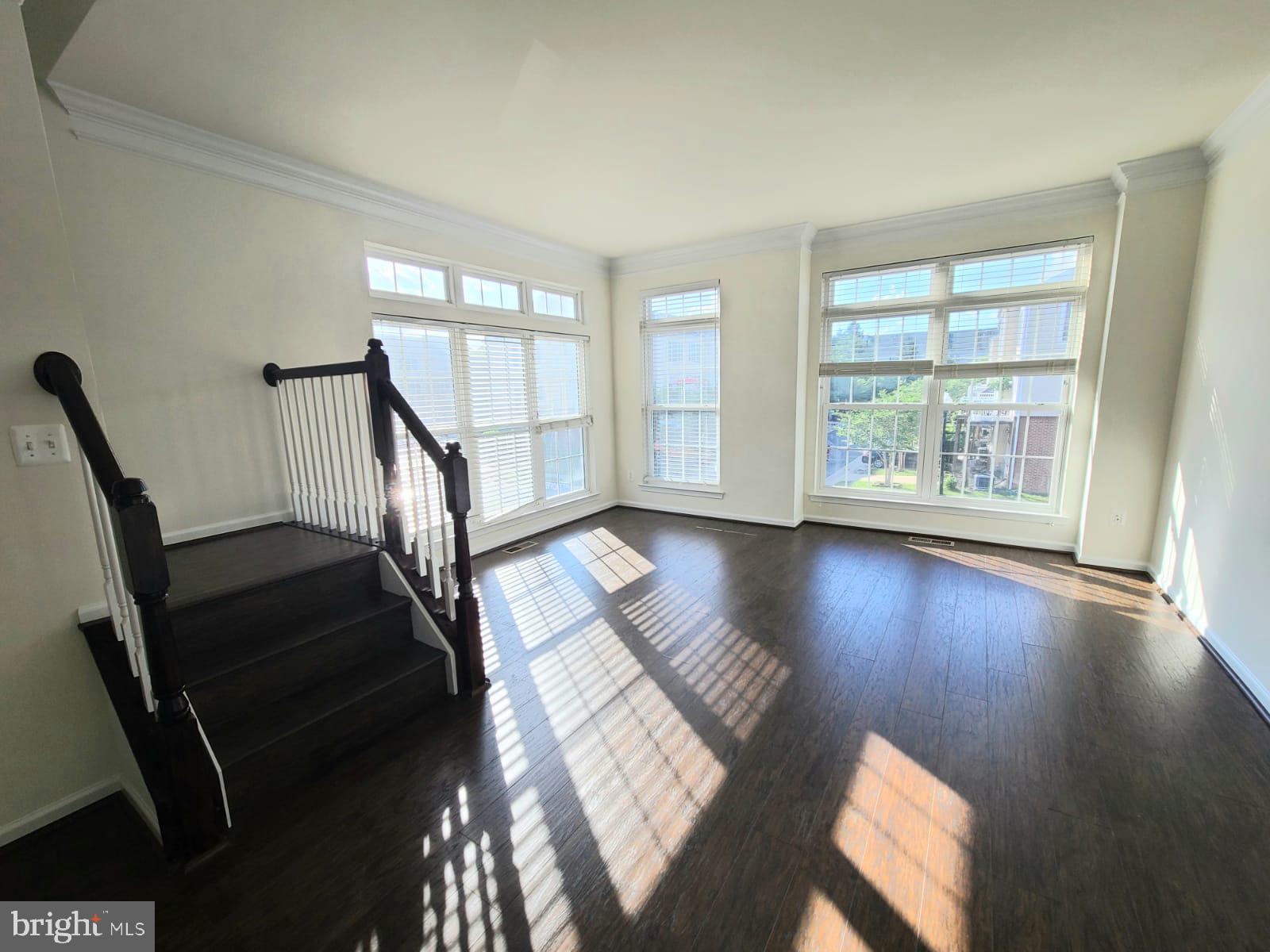 42625 Homefront Terrace Chantilly, VA 20152 - Photo 8 of 32
