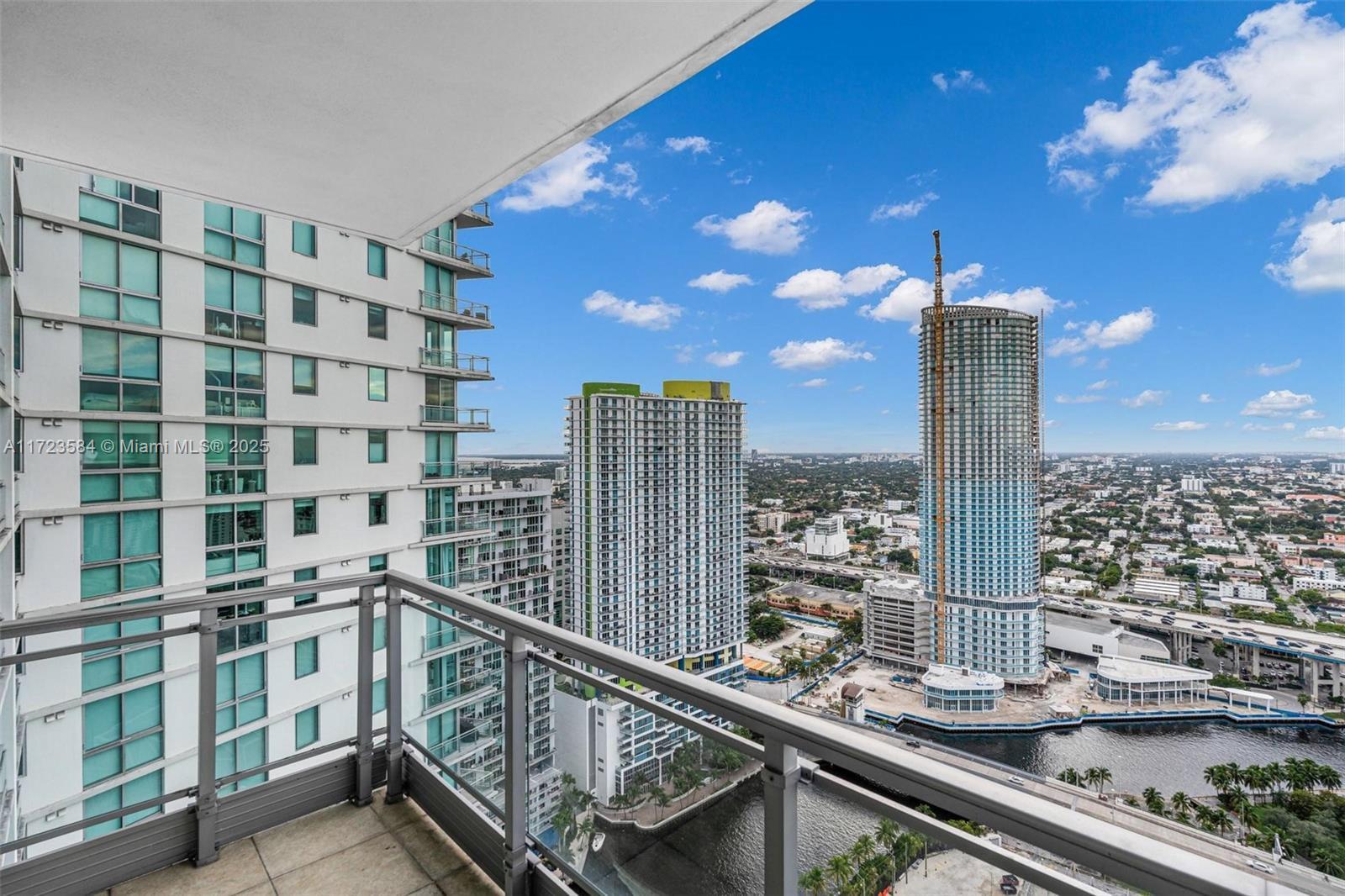 92 Southwest 3rd Street, Unit 4109 Miami, FL 33130 - Photo 12 of 23 a view of balcony with city view