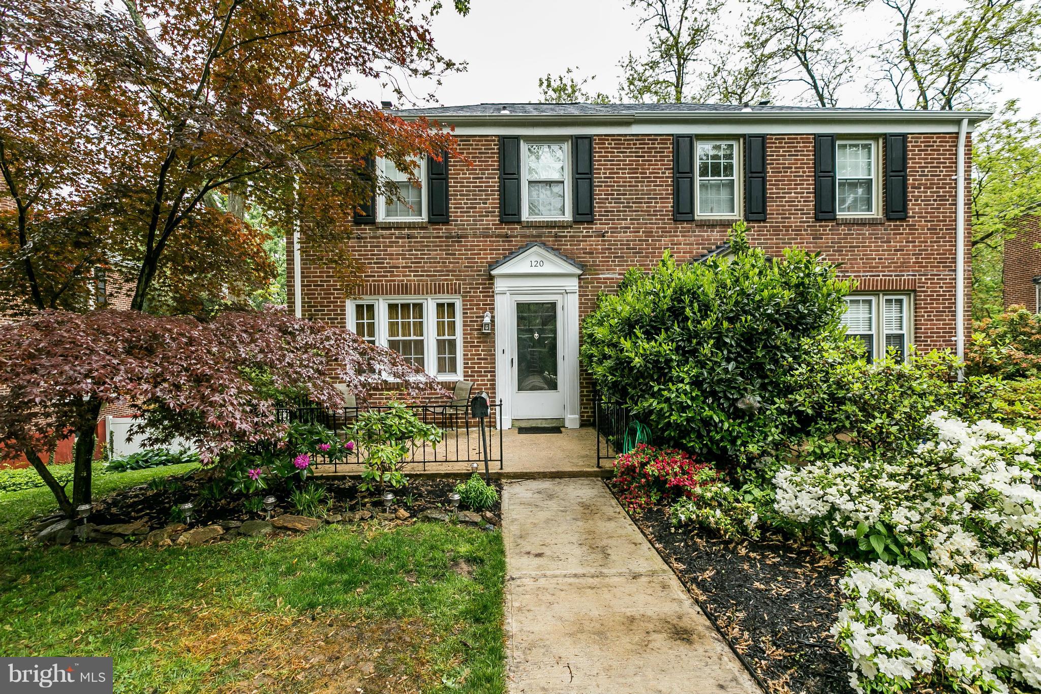 120 Stanmore Road Baltimore, MD 21212 - Photo 3 of 27 front view of a house with a yard