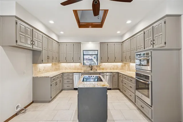 $649,900 | 2900 Oak Trail Court, Dalworthington Gardens, TX 76016