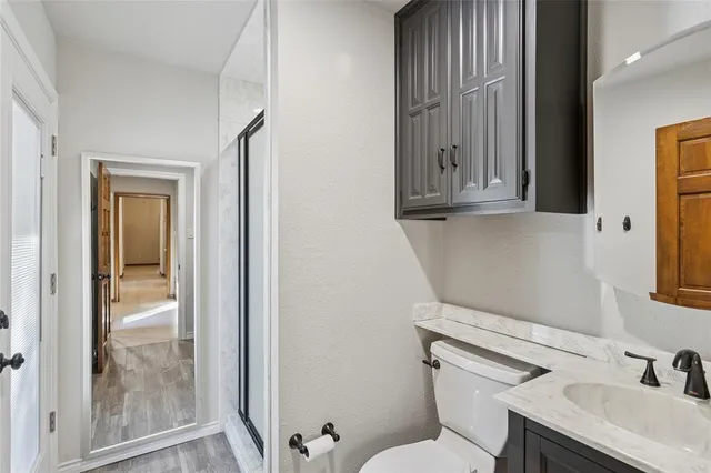 $649,900 | 2900 Oak Trail Court, Dalworthington Gardens, TX 76016