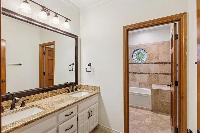 $649,900 | 2900 Oak Trail Court, Dalworthington Gardens, TX 76016