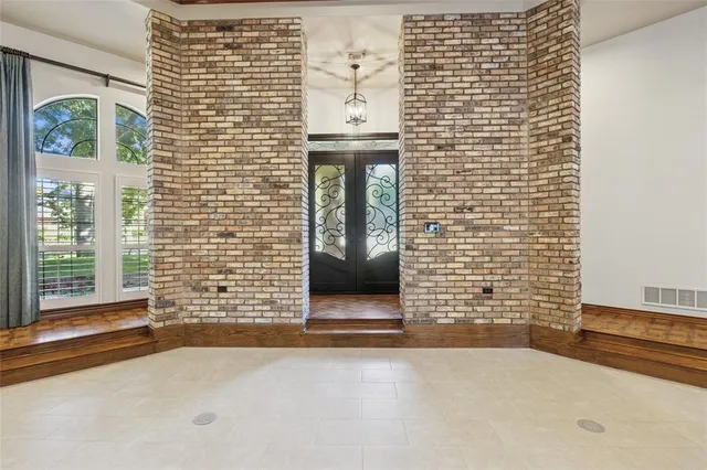 $649,900 | 2900 Oak Trail Court, Dalworthington Gardens, TX 76016