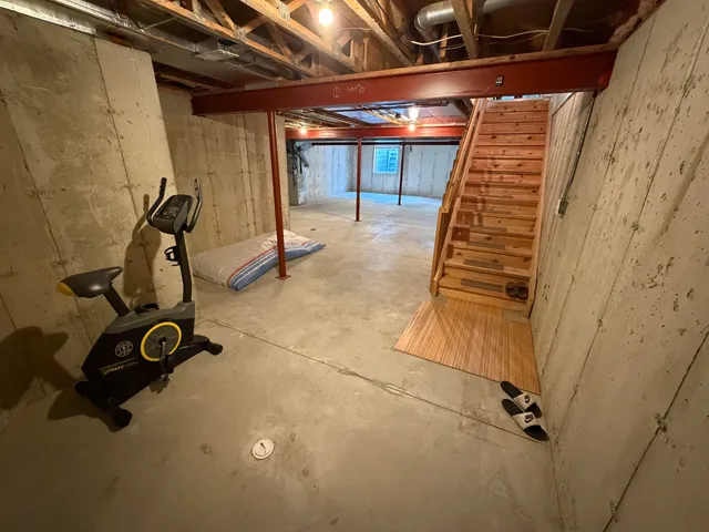 $210,000 | 902 Lighthouse Drive, Marysville, MI 48040