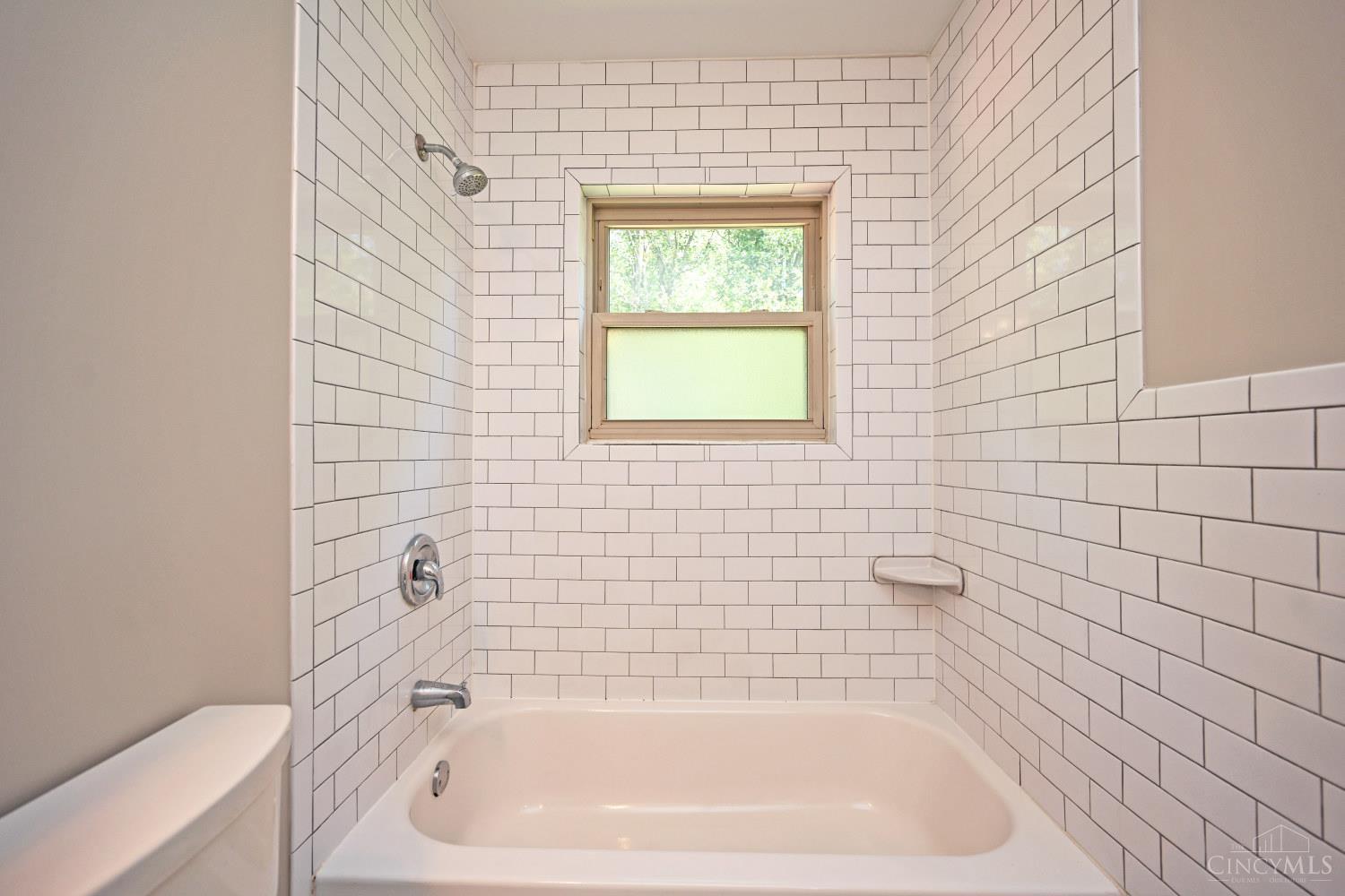 1301 Voll Road Cincinnati, OH 45230 - Photo 24 of 54 Gallery Image 24