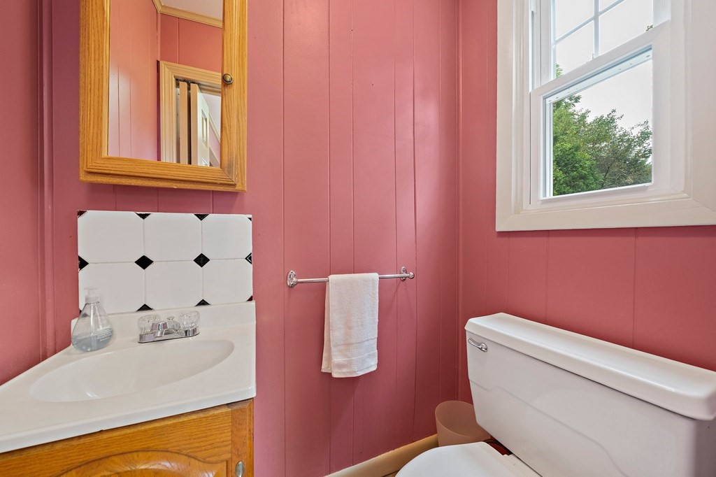 75 Pierce Road Weymouth, MA 02188 - Photo 16 of 31 Gallery Image 16