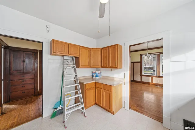 $94,900 | 2005 North Prospect Road, Peoria, IL 61603