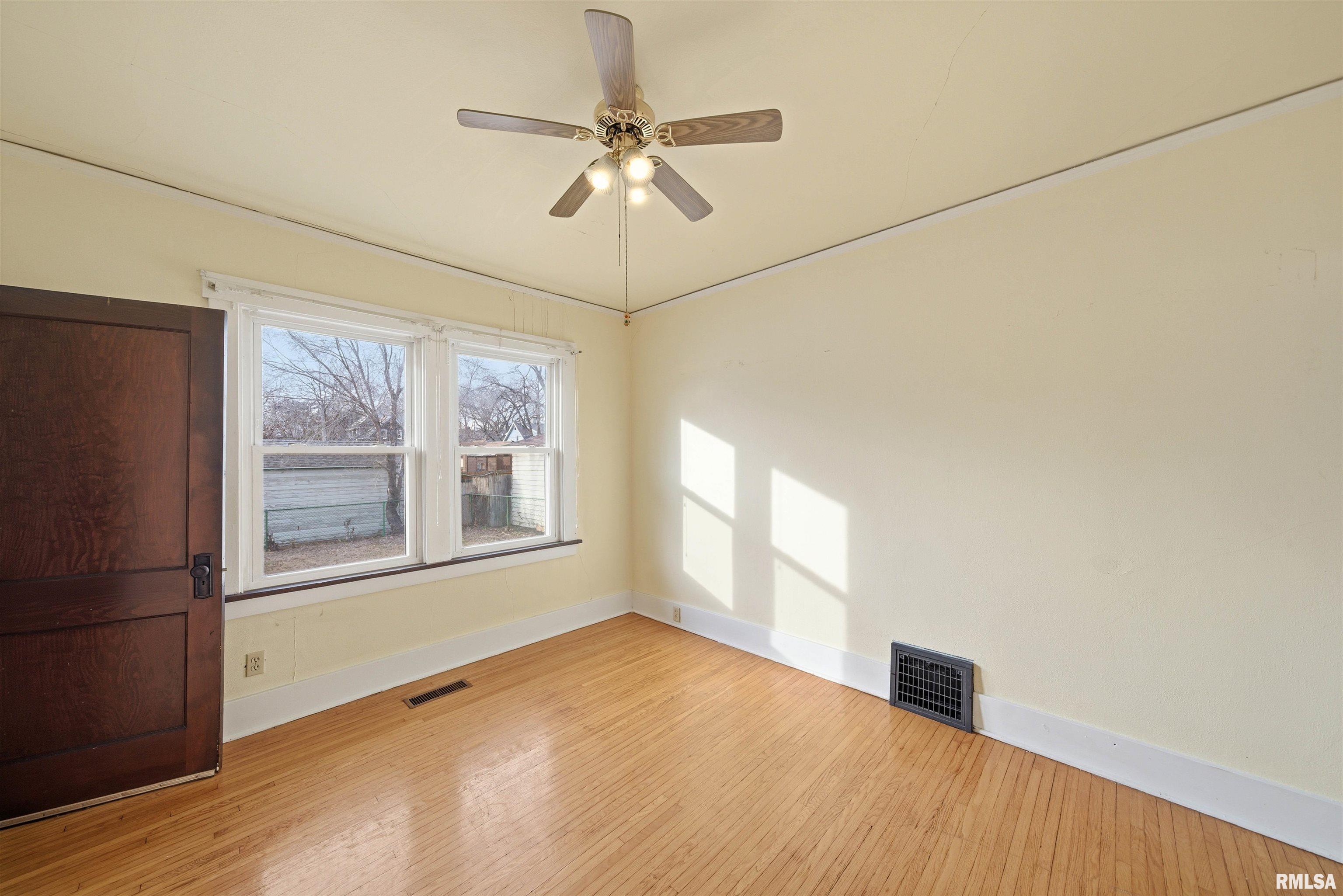 2005 North Prospect Road Peoria, IL 61603 - Photo 18 of 30