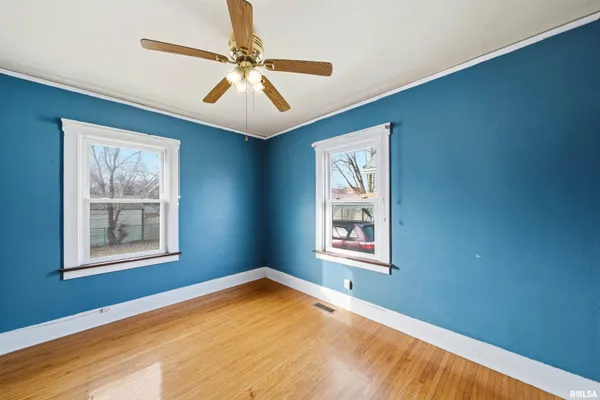 $90,400 | 2005 North Prospect Road, Peoria, IL 61603