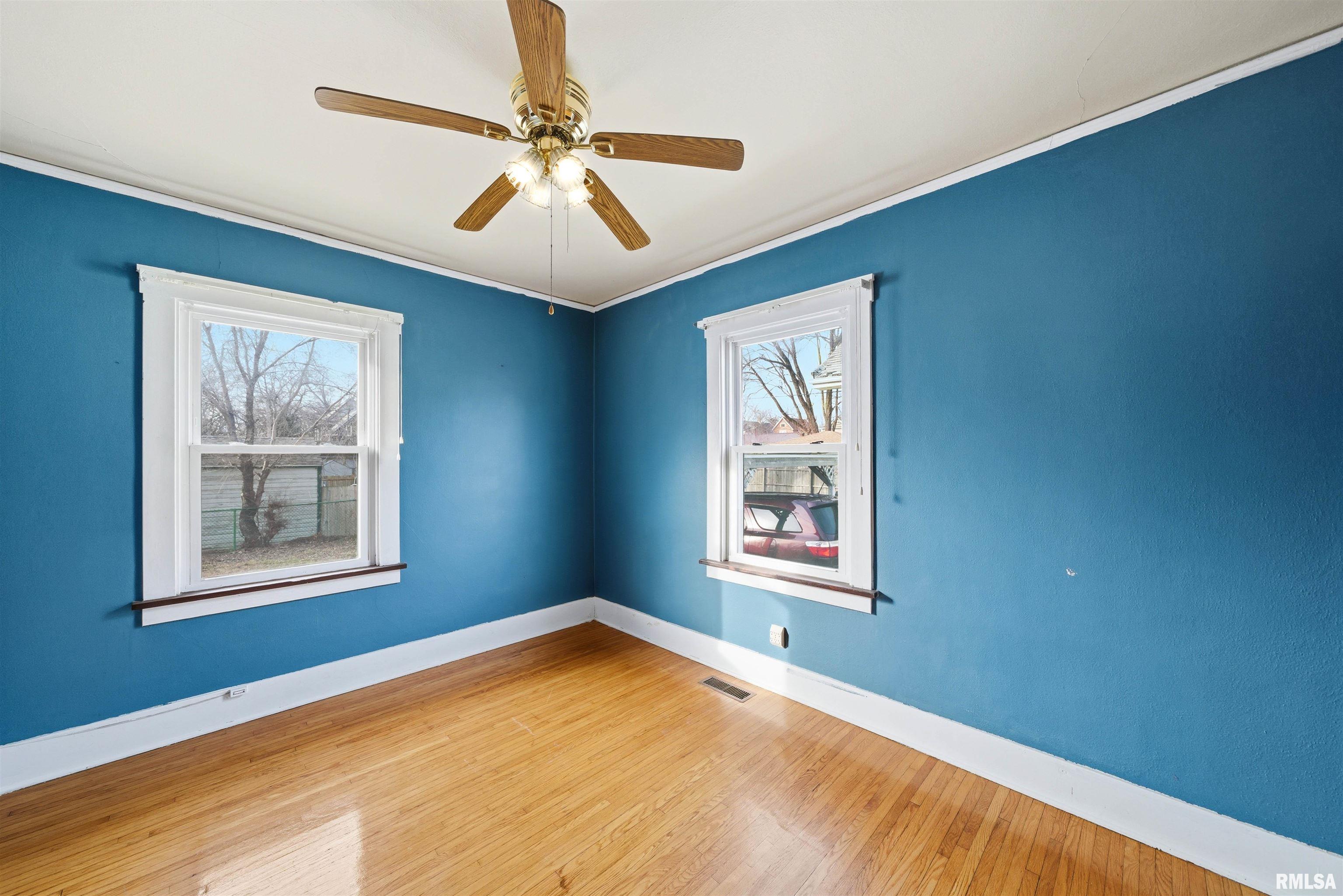 2005 North Prospect Road Peoria, IL 61603 - Photo 22 of 30