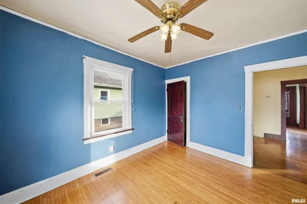 $90,400 | 2005 North Prospect Road, Peoria, IL 61603