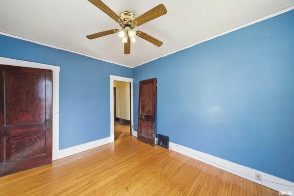 $90,400 | 2005 North Prospect Road, Peoria, IL 61603