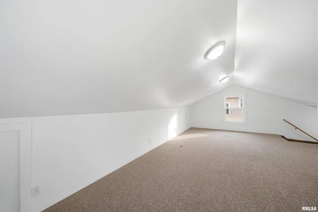 $94,900 | 2005 North Prospect Road, Peoria, IL 61603