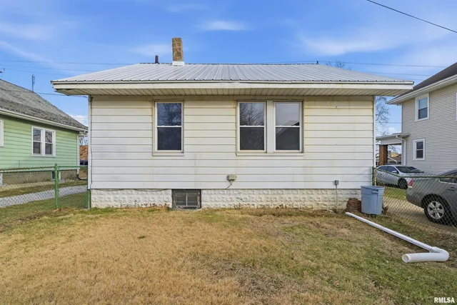 $94,900 | 2005 North Prospect Road, Peoria, IL 61603