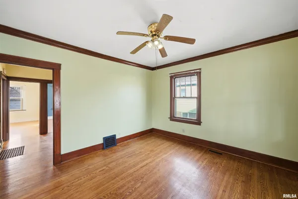 $90,400 | 2005 North Prospect Road, Peoria, IL 61603