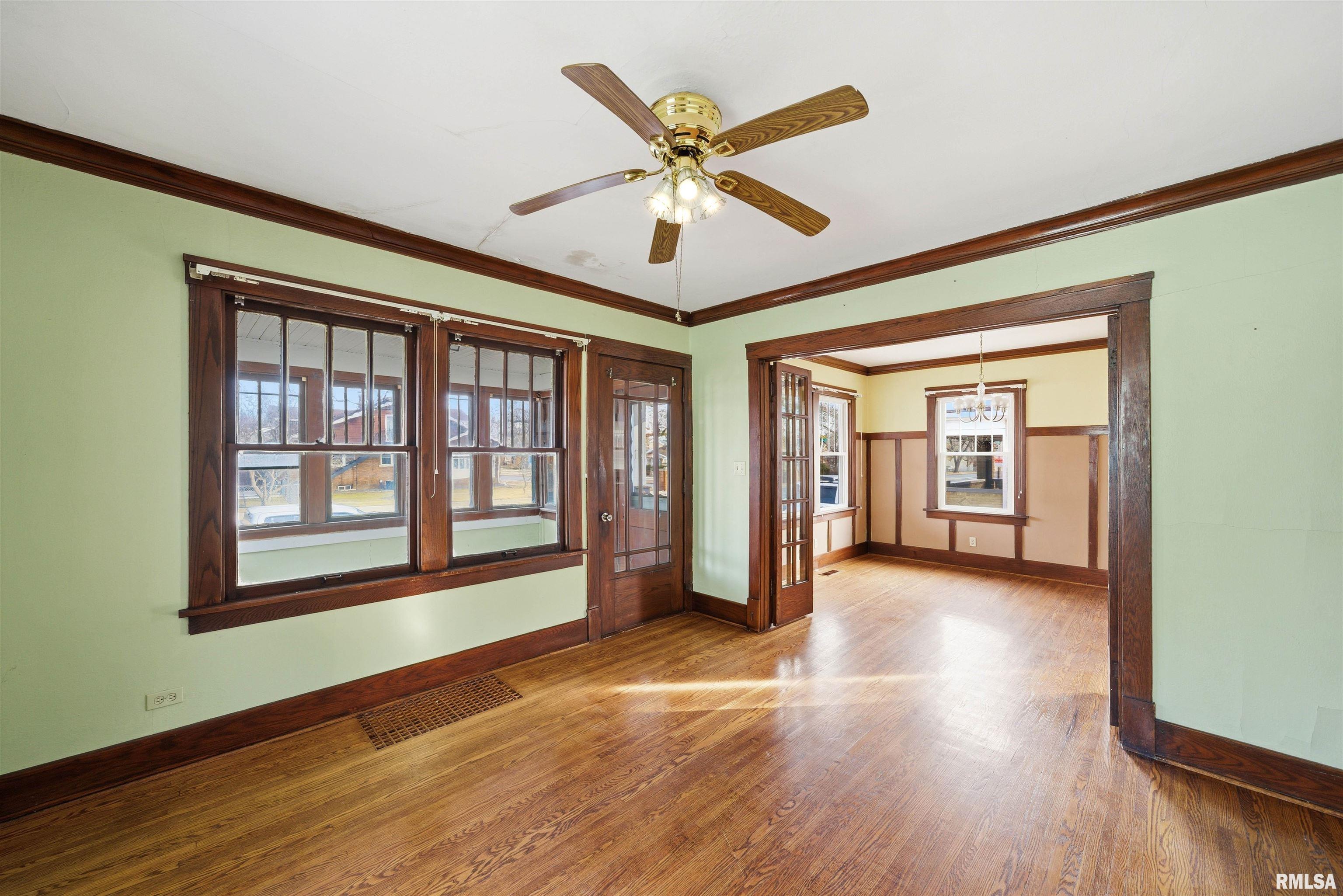 2005 North Prospect Road Peoria, IL 61603 - Photo 7 of 30