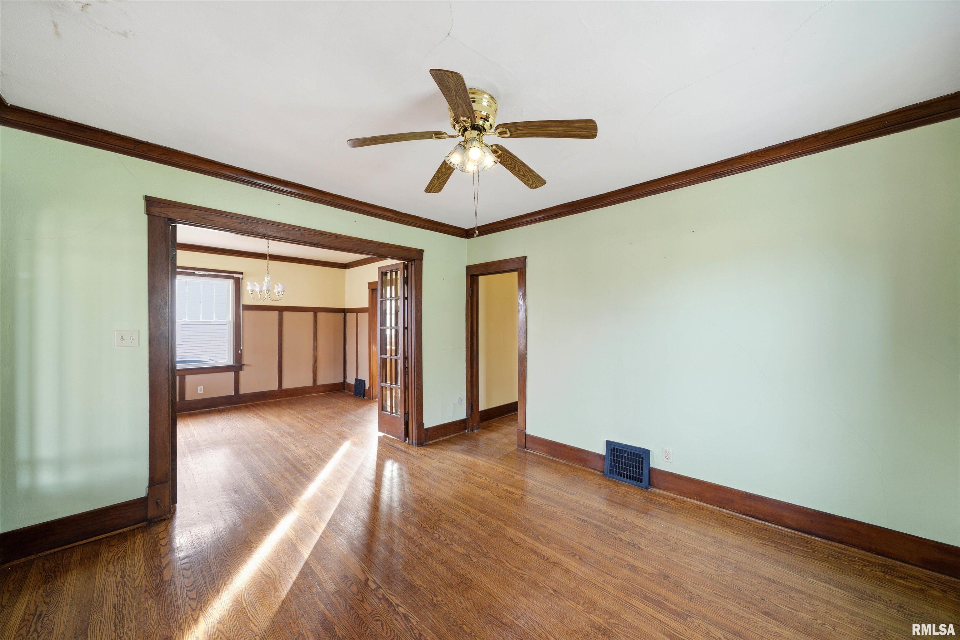 2005 North Prospect Road Peoria, IL 61603 - Photo 8 of 30