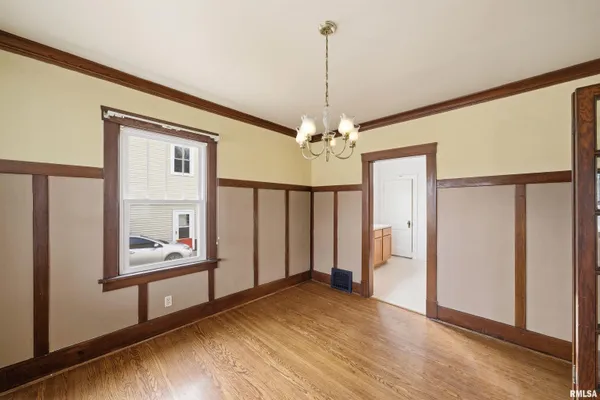 $90,400 | 2005 North Prospect Road, Peoria, IL 61603