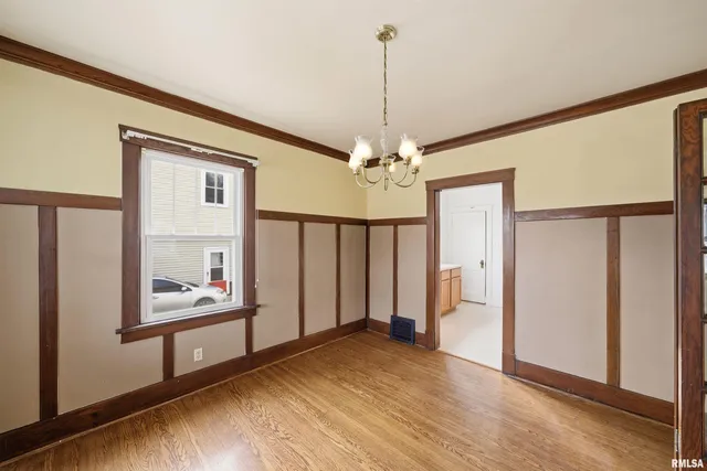 $94,900 | 2005 North Prospect Road, Peoria, IL 61603