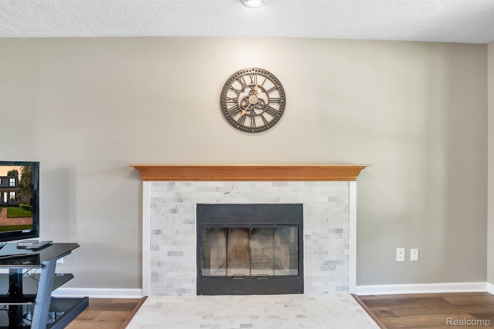 182 Turtle Trace Pinckney, MI 48169 - Photo 10 of 37 10-182 Turtle Trace-WindowStill-Rea.jpg