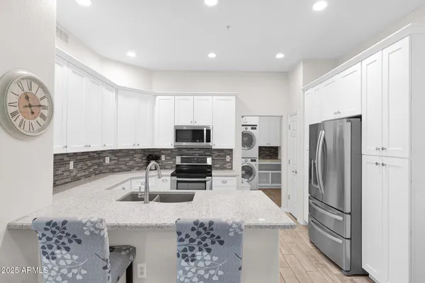 $6,000 | 16420 North Thompson Peak Parkway, Unit 1063, Scottsdale, AZ 85260