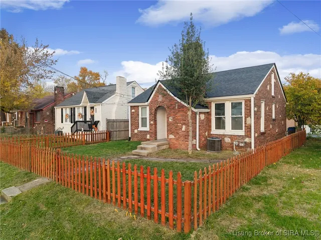 $169,900 | 128 Randolph Avenue, Clarksville, IN 47129