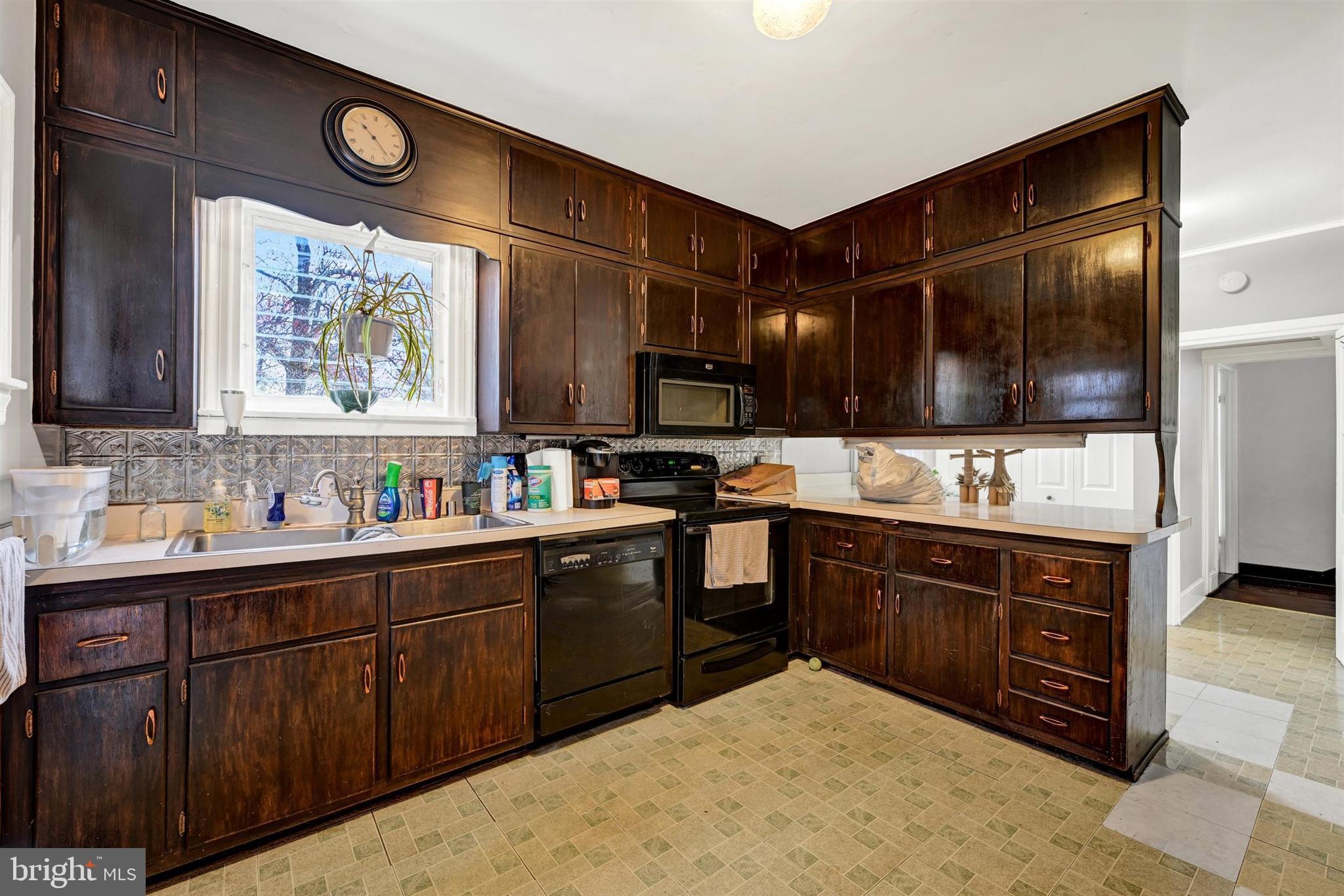 6406 Old Harford Road Baltimore, MD 21214 - Photo 8 of 29 Kitchen