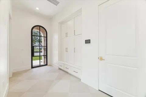 $2,800,000 | 8818 Echo Valley Drive, Spring Valley Village, TX 77055