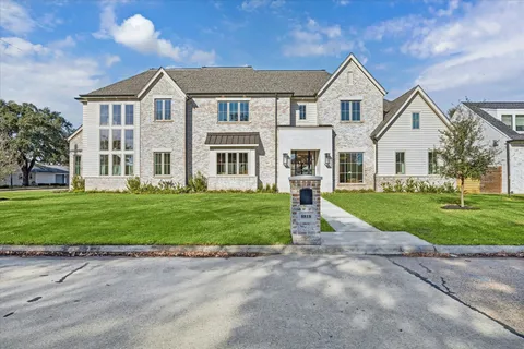 $2,800,000 | 8818 Echo Valley Drive, Spring Valley Village, TX 77055