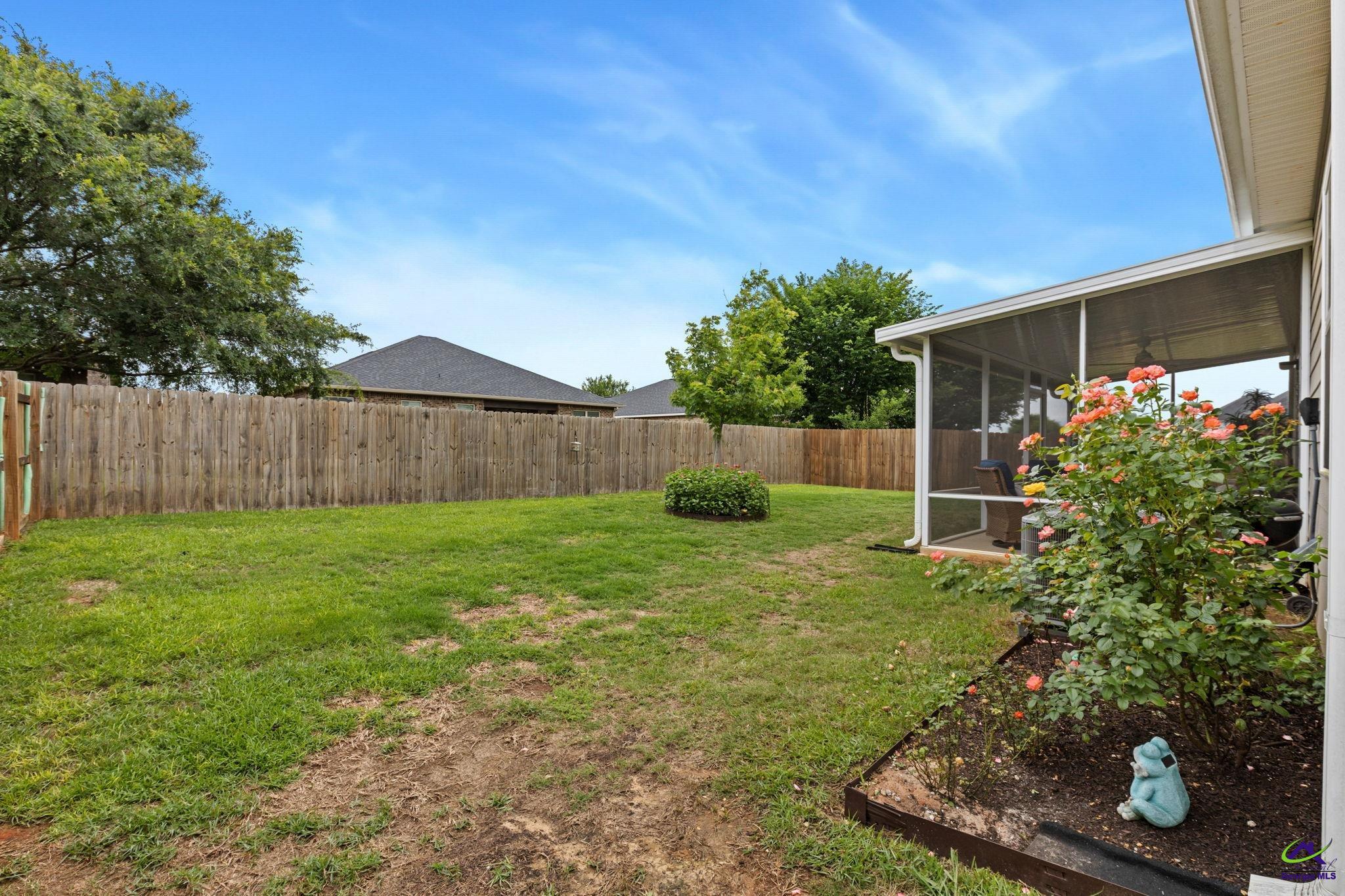 134 Farmers Way Perry, GA 31069 - Photo 47 of 47 a backyard of a house with lots of green space