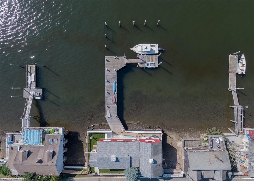 137 Riverside Drive Tiverton, RI 02878 - Photo 4 of 42 Gallery Image 4