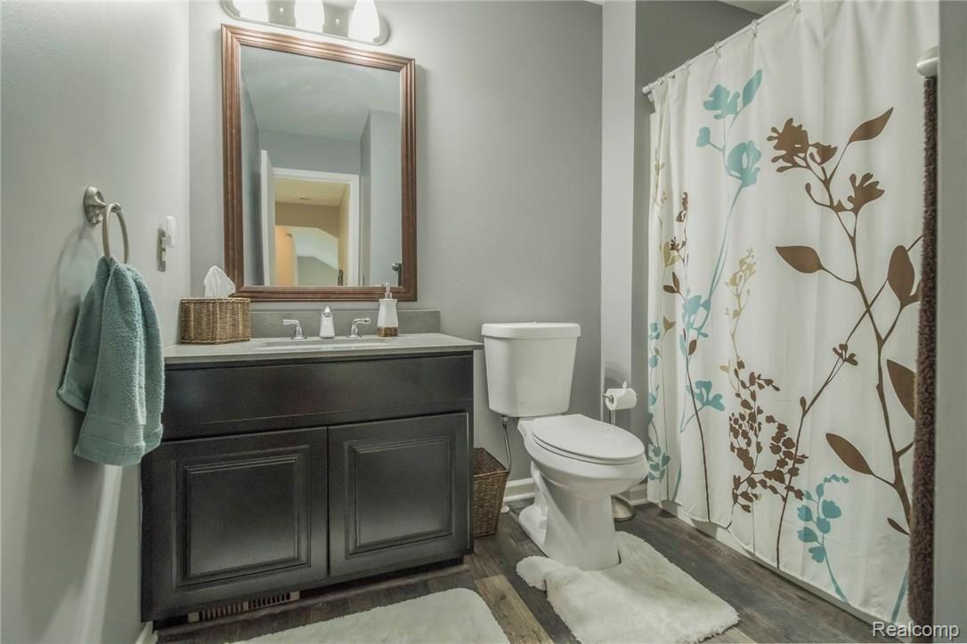 628 Ridgecrest Street Fenton, MI 48430 - Photo 23 of 30 23.jpg