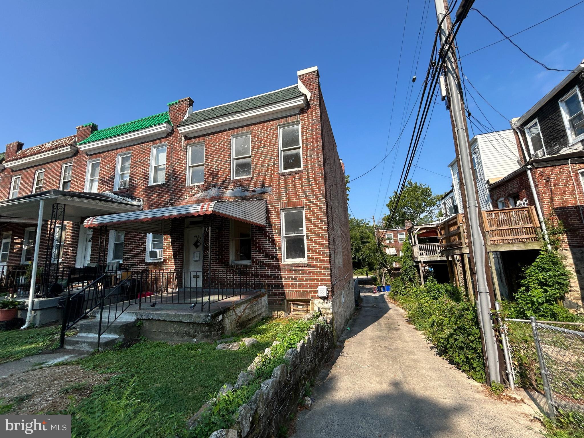 948 North Rosedale Street Baltimore, MD 21216 - Photo 3 of 14 Side