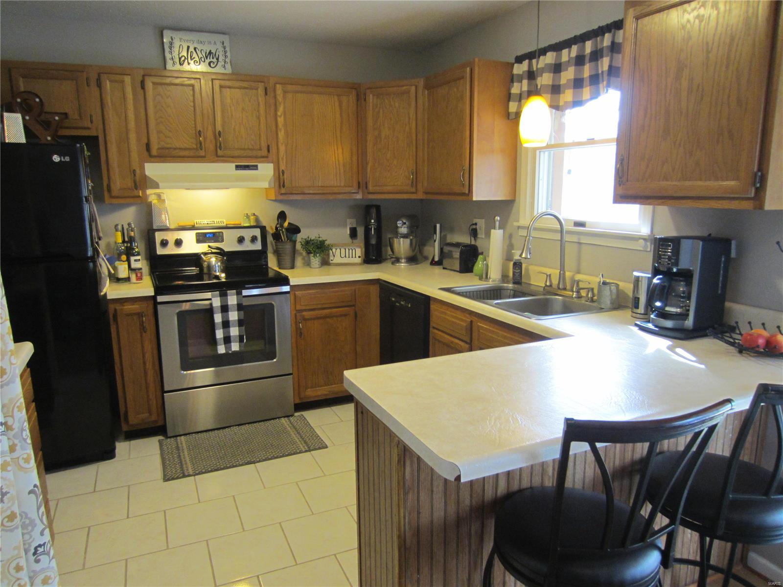 5910 Roach Road Godfrey, IL 62035 - Photo 12 of 35