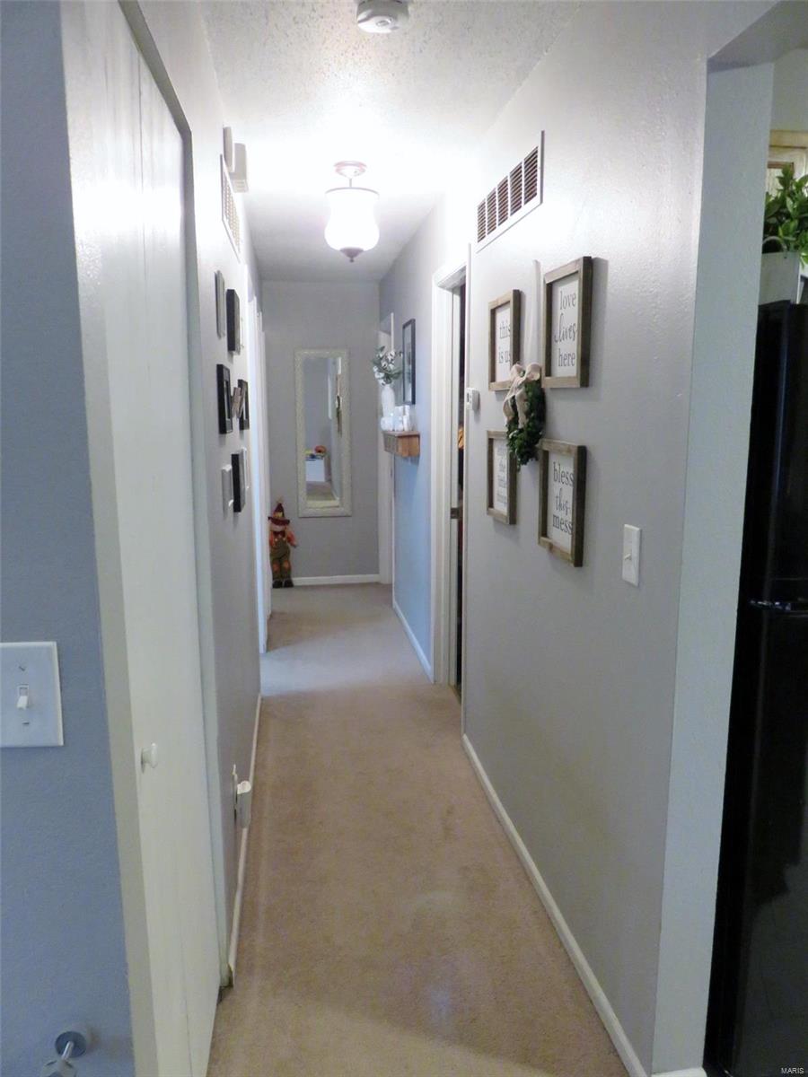 5910 Roach Road Godfrey, IL 62035 - Photo 16 of 35