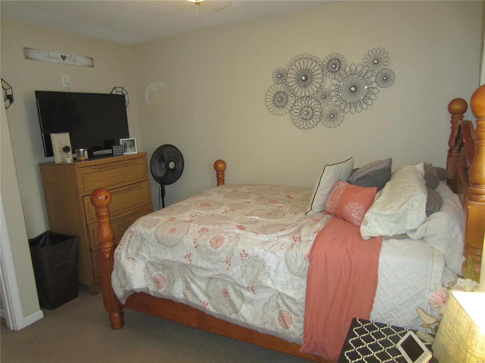 5910 Roach Road Godfrey, IL 62035 - Photo 18 of 35