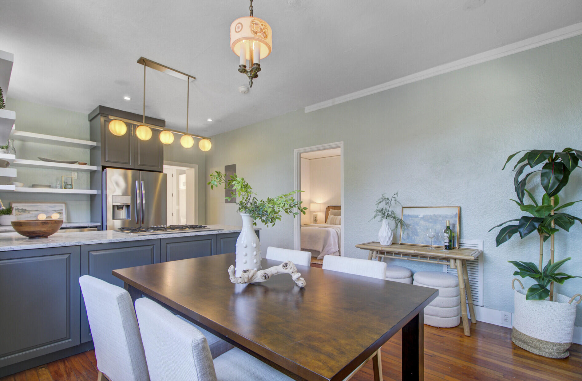 2021 Frampton Avenue Charleston, SC 29412 - Photo 25 of 40 Dining room