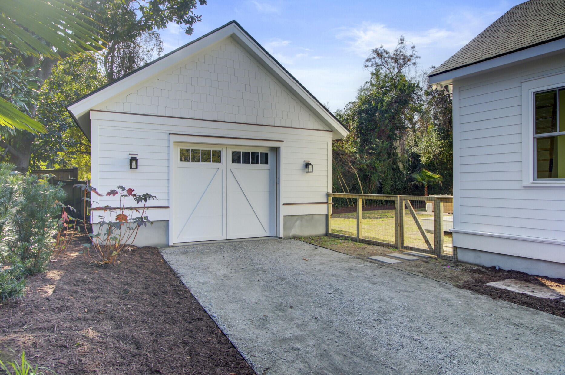 2021 Frampton Avenue Charleston, SC 29412 - Photo 3 of 40 Garage!