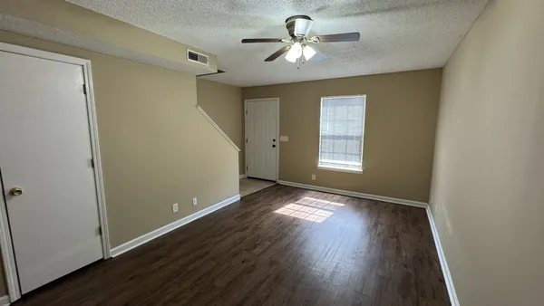 $995 | 123 Ballygar Street, Unit 2, Clarksville, TN 37043