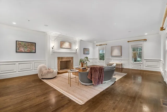 $6,995,000 | 121 Livingston Road, Wellesley, MA 02482