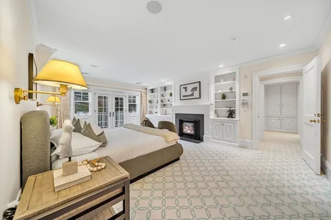 $6,995,000 | 121 Livingston Road, Wellesley, MA 02482