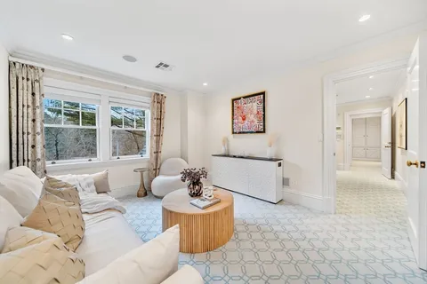 $6,995,000 | 121 Livingston Road, Wellesley, MA 02482