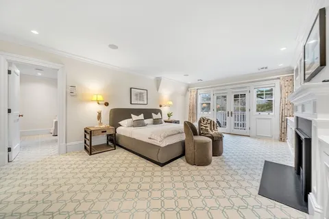 $6,995,000 | 121 Livingston Road, Wellesley, MA 02482