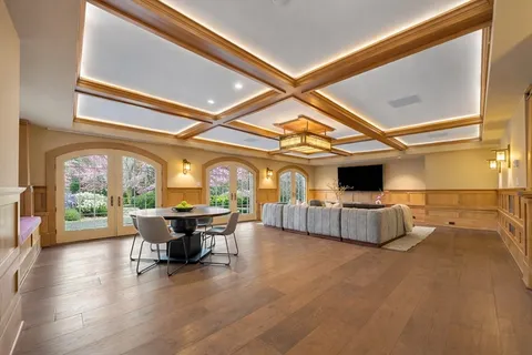 $6,995,000 | 121 Livingston Road, Wellesley, MA 02482