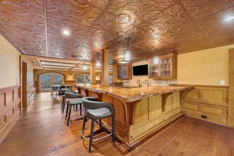 $6,995,000 | 121 Livingston Road, Wellesley, MA 02482